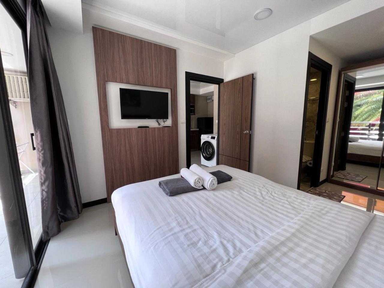 Naiharn Pearl Condo Hotel By Villacarte Nai Harn Room photo