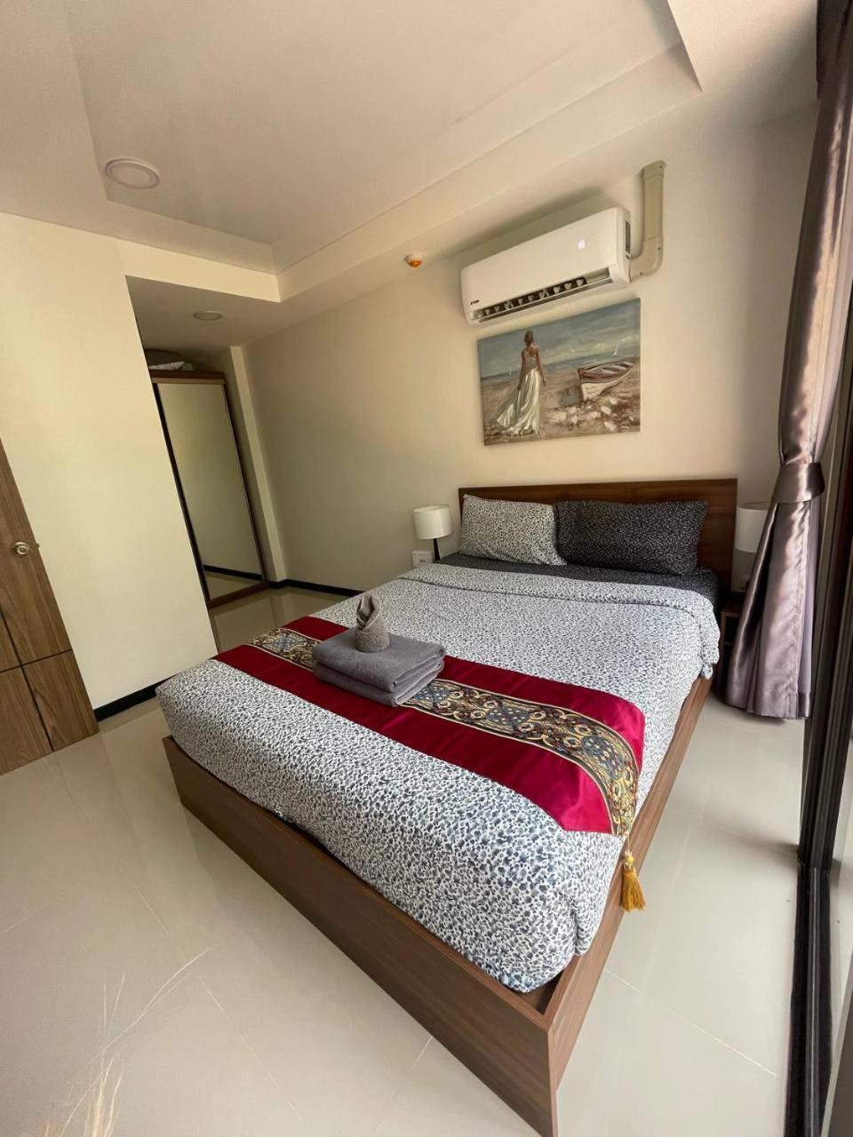 Naiharn Pearl Condo Hotel By Villacarte Nai Harn Room photo